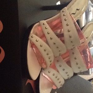 Nina White stud mules NWOT size 8.5